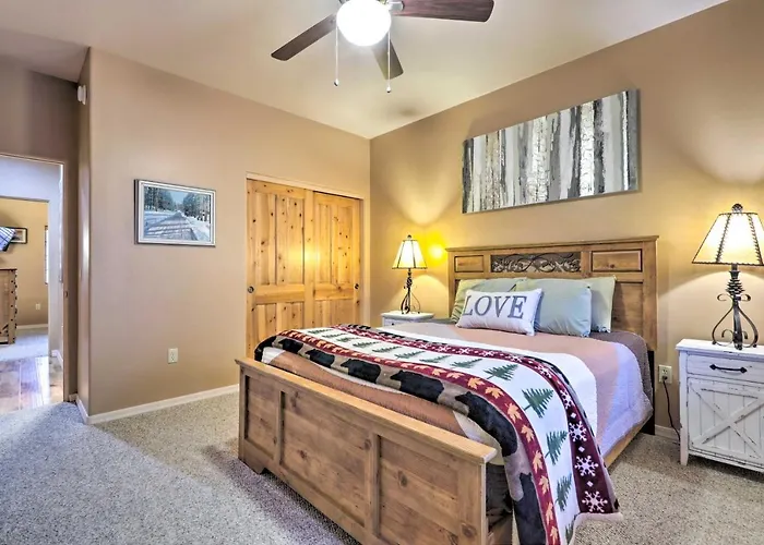 Furnished Balcony W/ Fire Pit: Pinetop Mtn Escape! *