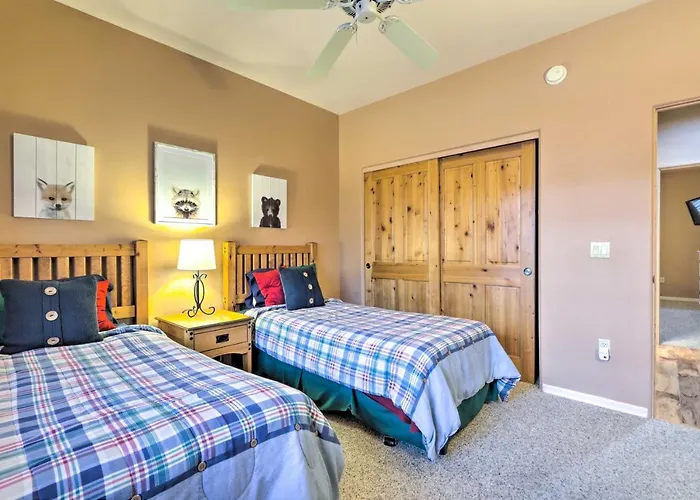Furnished Balcony W/ Fire Pit: Pinetop Mtn Escape! Indian Pine